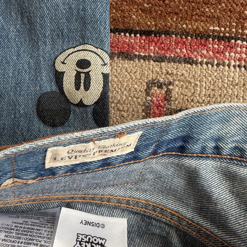Mickey Mouse X Levi’s 501 Disney Blue Jeans Collab Women’s Size W34 x L32 - Picture 4 of 11